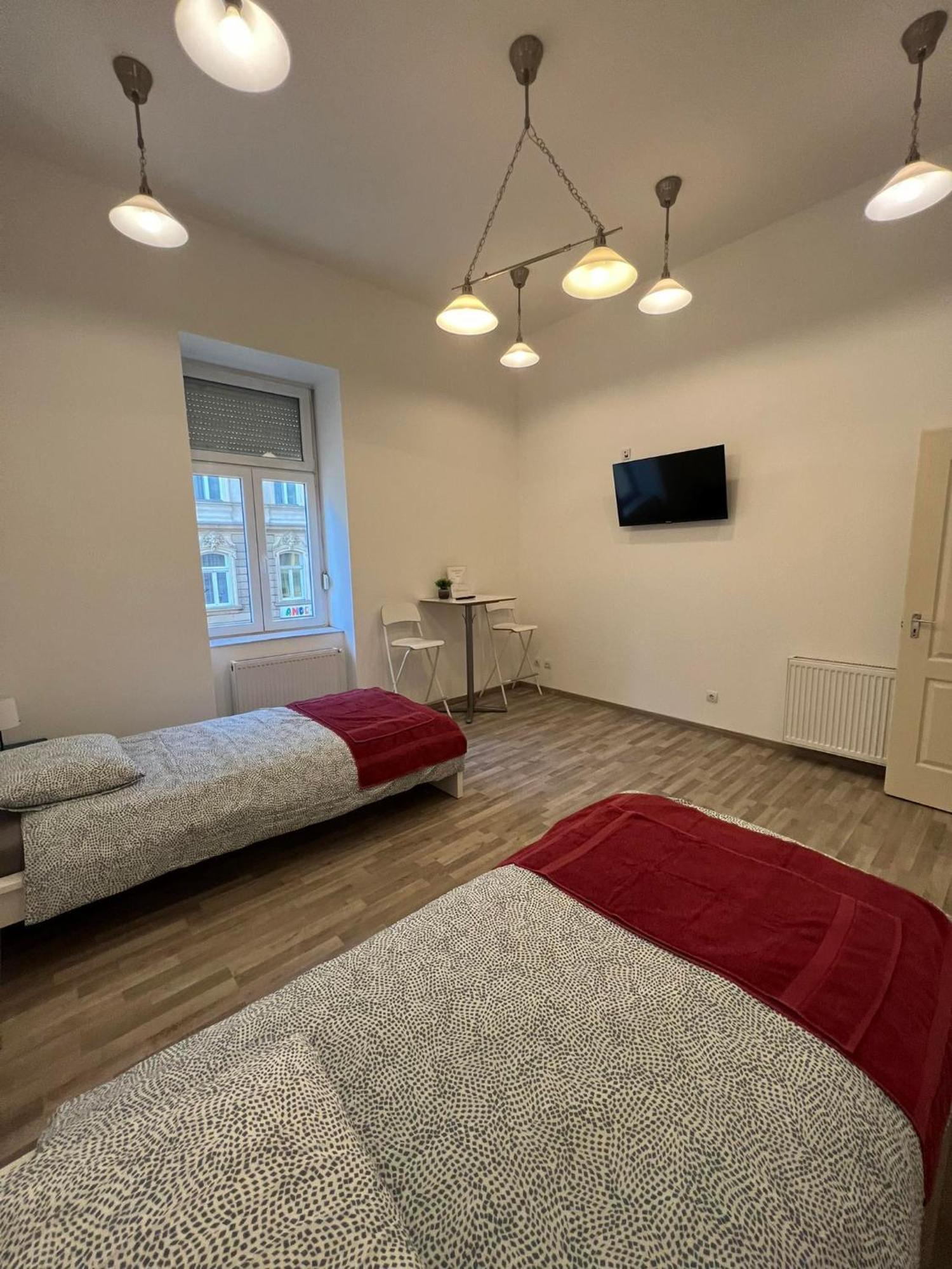 Goldensun Apartment بودابست المظهر الخارجي الصورة